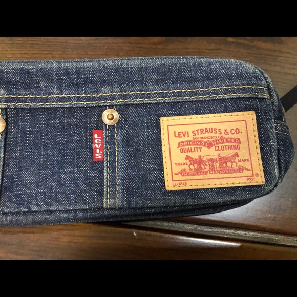 Levi’s Denim Pencil Case - Picture 3 of 3